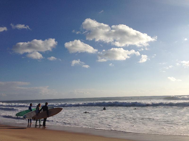 Carcavelos Surf House Acomodação com café da manhã Exterior foto